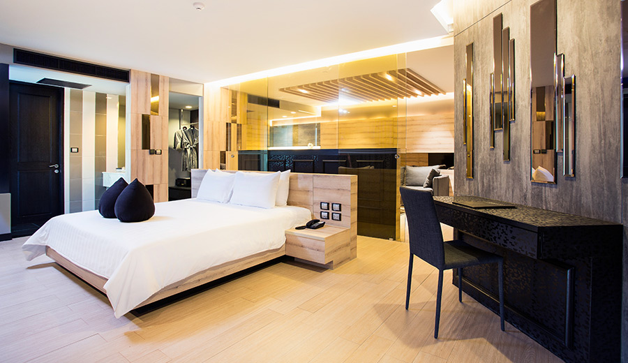 1-Bedroom Oceanfront Suite